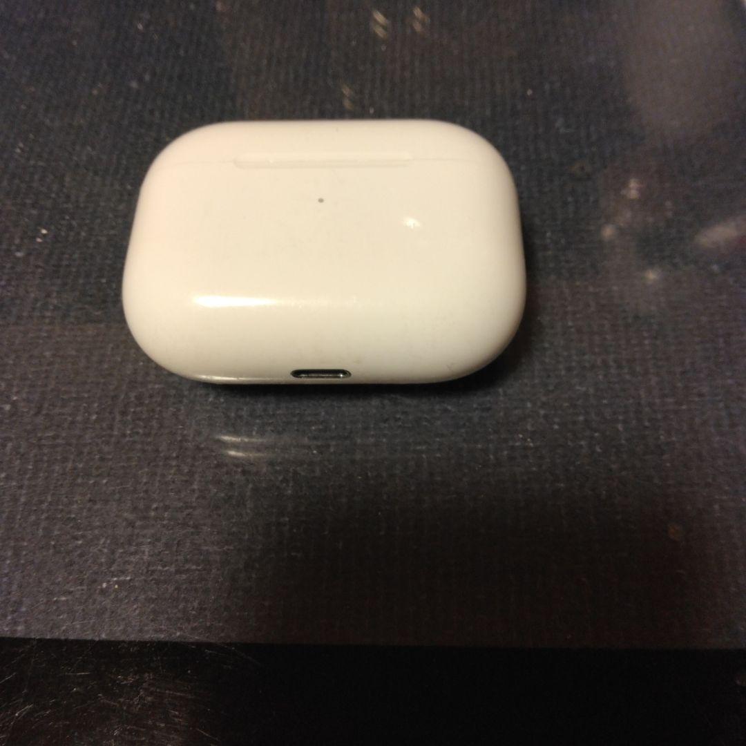 AirPods本体 ホワイト ihone充電ポート