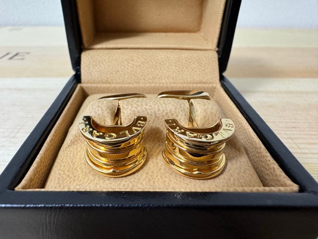 [美品]ブルガリカ・フスボタン