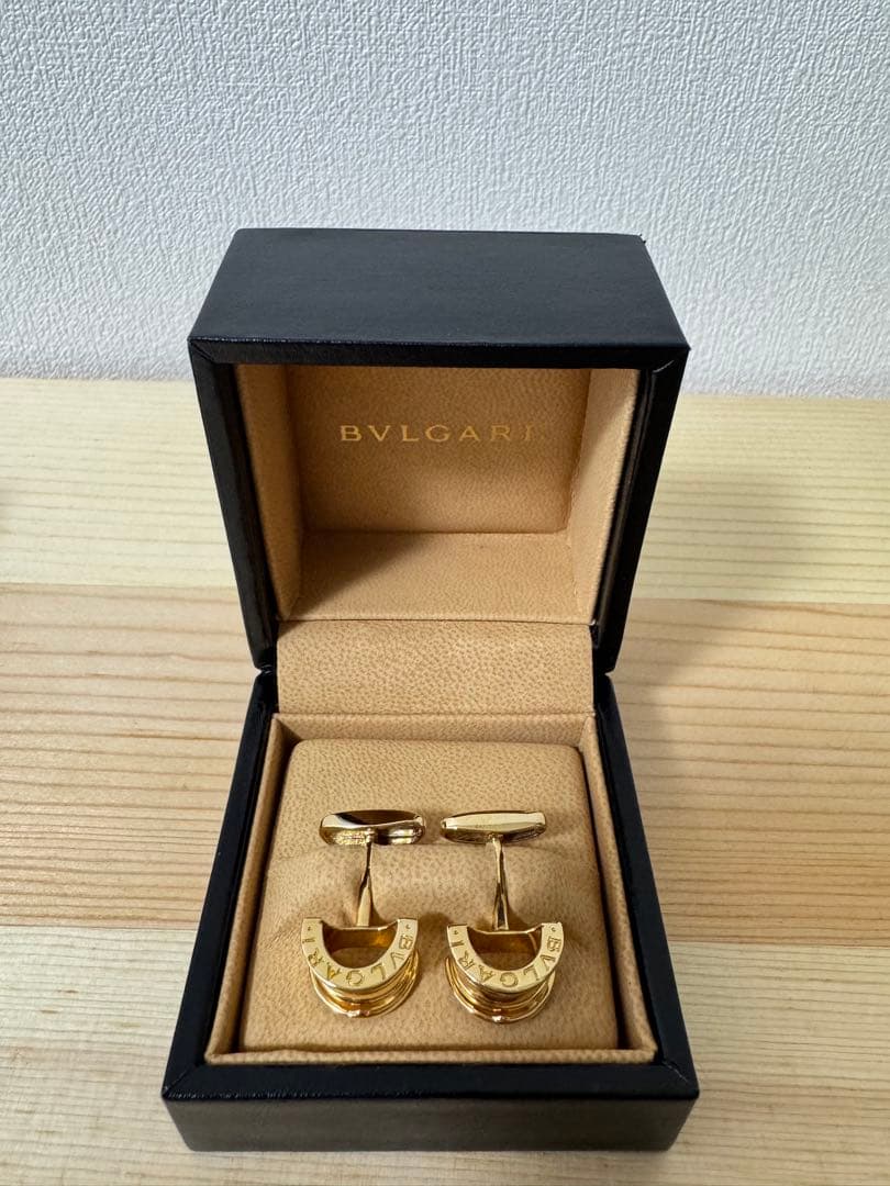 [美品]ブルガリカ・フスボタン