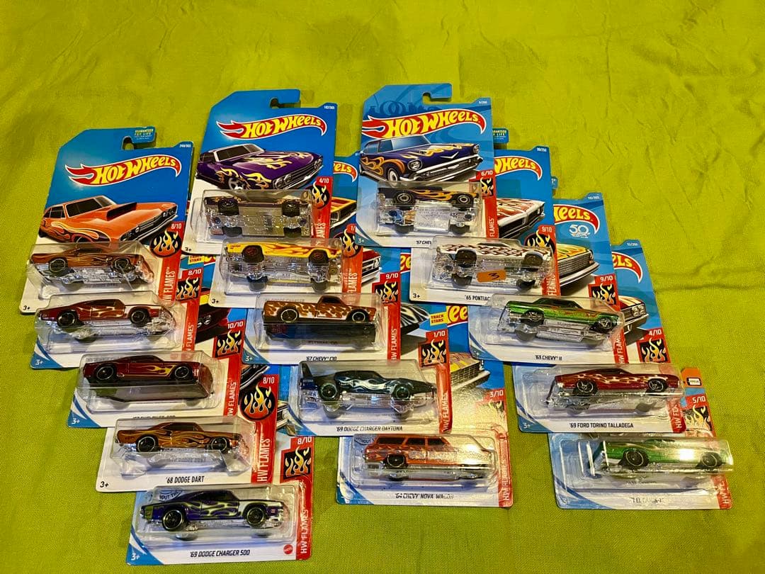 ラ*ー様 Hot Wheels おまけ付き　ミニカー セット