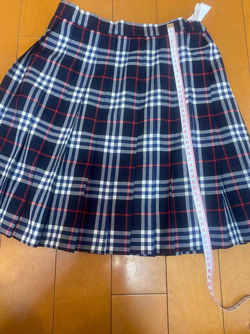 BURBERRY フォーマルスーツ 黒とチェック柄