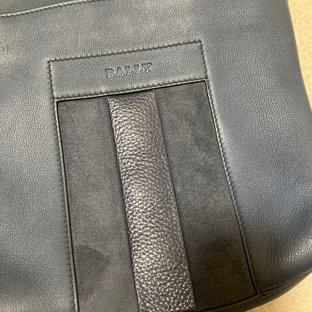 BALLY ネイビー レザー ショルダーバッグ