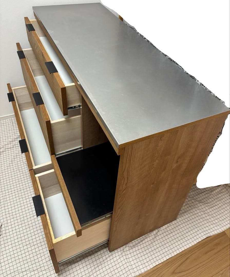 ウニコ　ステンレス天板付き食器棚