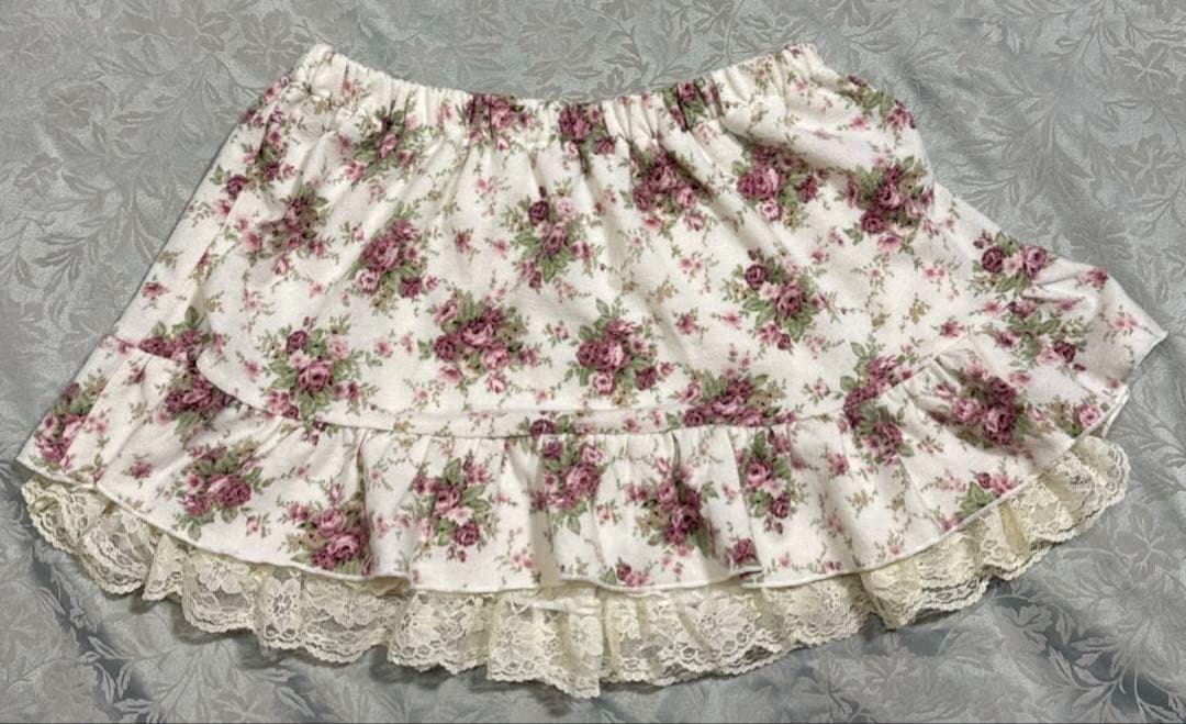 スカートパンツ 花柄 薔薇 フラワープリント レース付きショートパンツ