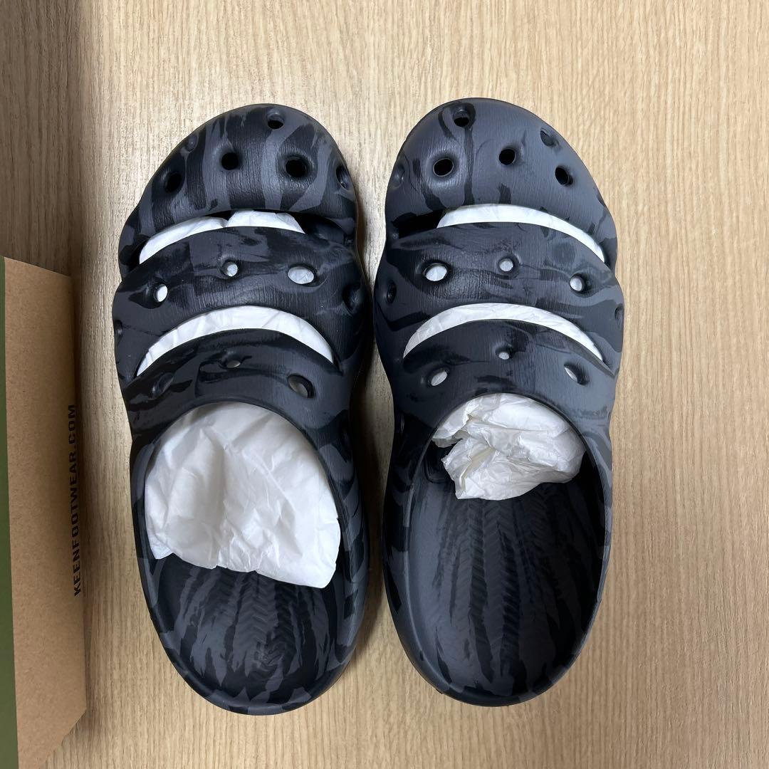 KEEN サンダル　YOGUI 新品未使用