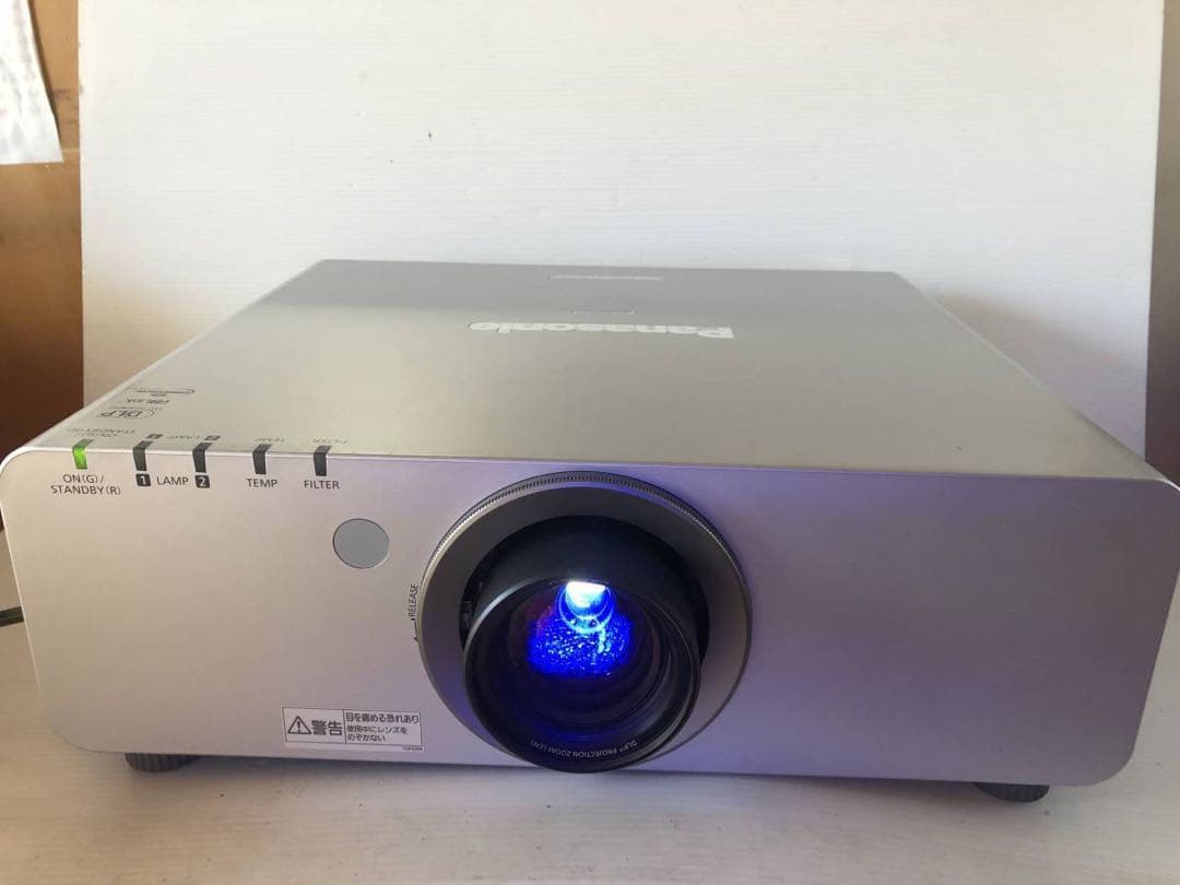 Panasonic PT-DW640S ★6000ルーメン 2画面対応　日本製