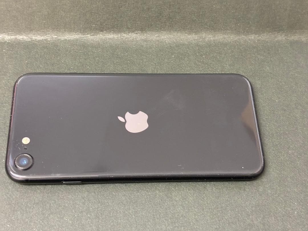 Apple iPhoneSE(第二世代)　ブラック本体のみ　64GB (85%)