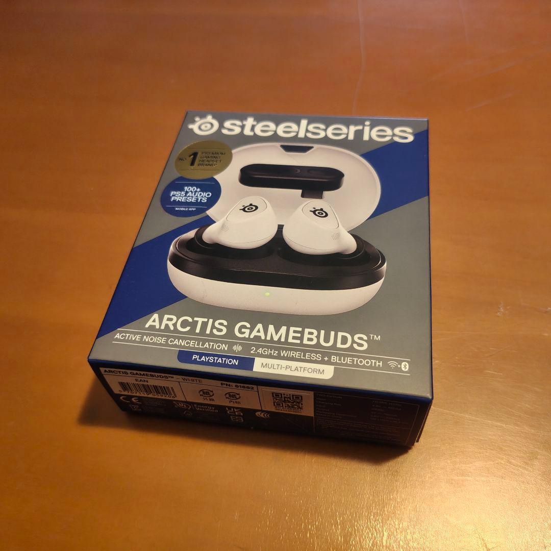 ヘッドホン steel series arctis gamebuds