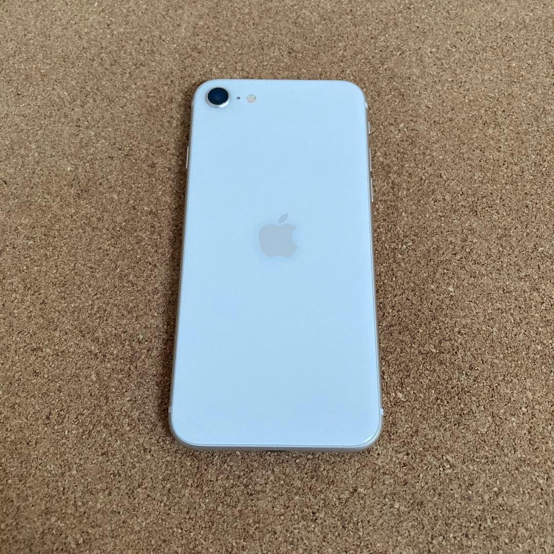 3910 美品☆電池新品☆iPhoneSE3 第3世代 64GB SIMフリー☆