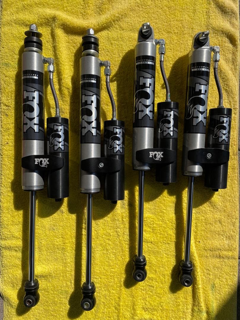 FOX2.0 ショックアブソーバー ラングラーjk用