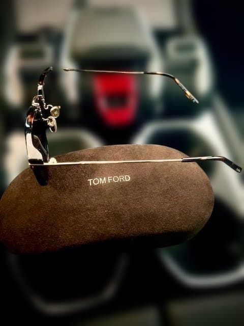 TOM FORDトムフォード サングラス 正規品 新品未使用 FT1042