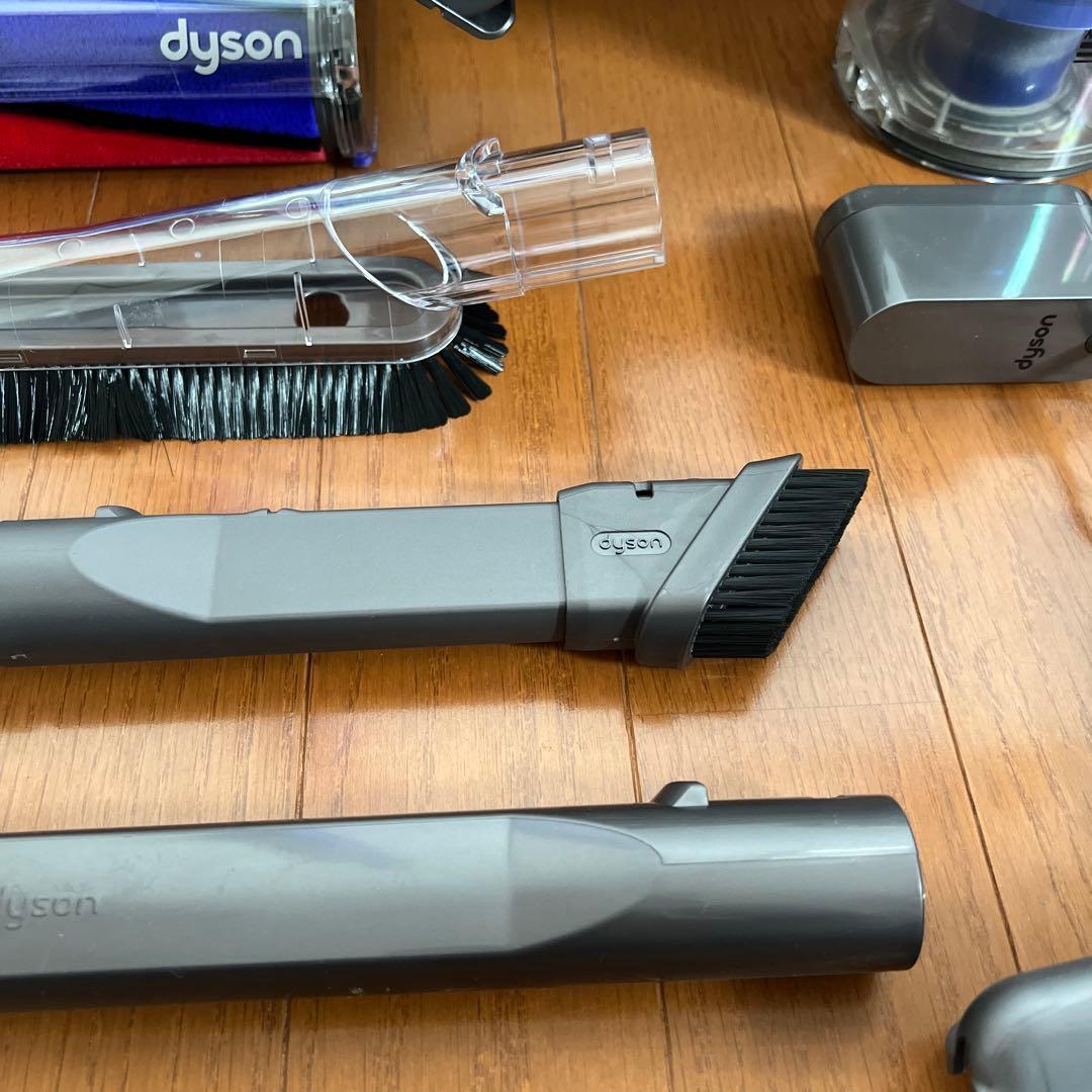 【美品】dyson v6 fluffy コードレス掃除機☆