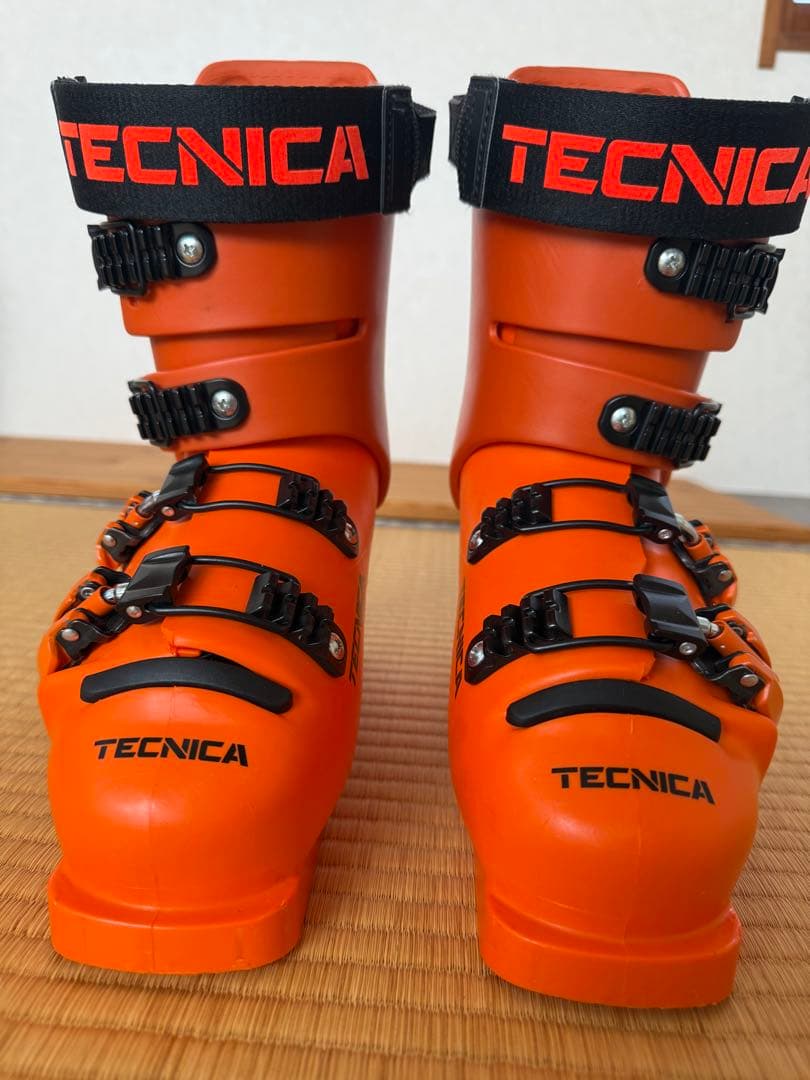 テクニカ FIREBIRD R 130 24.5cm