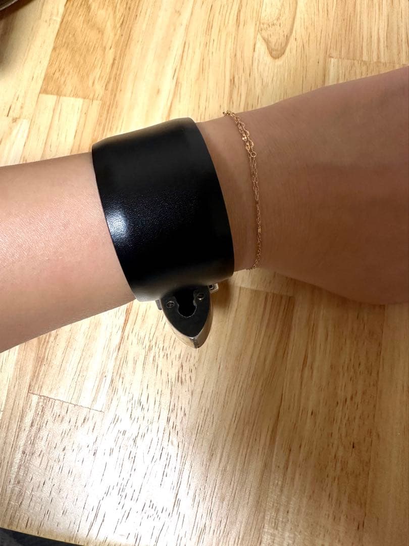 【お値下げ中】TOGA トーガ　メタルバングル