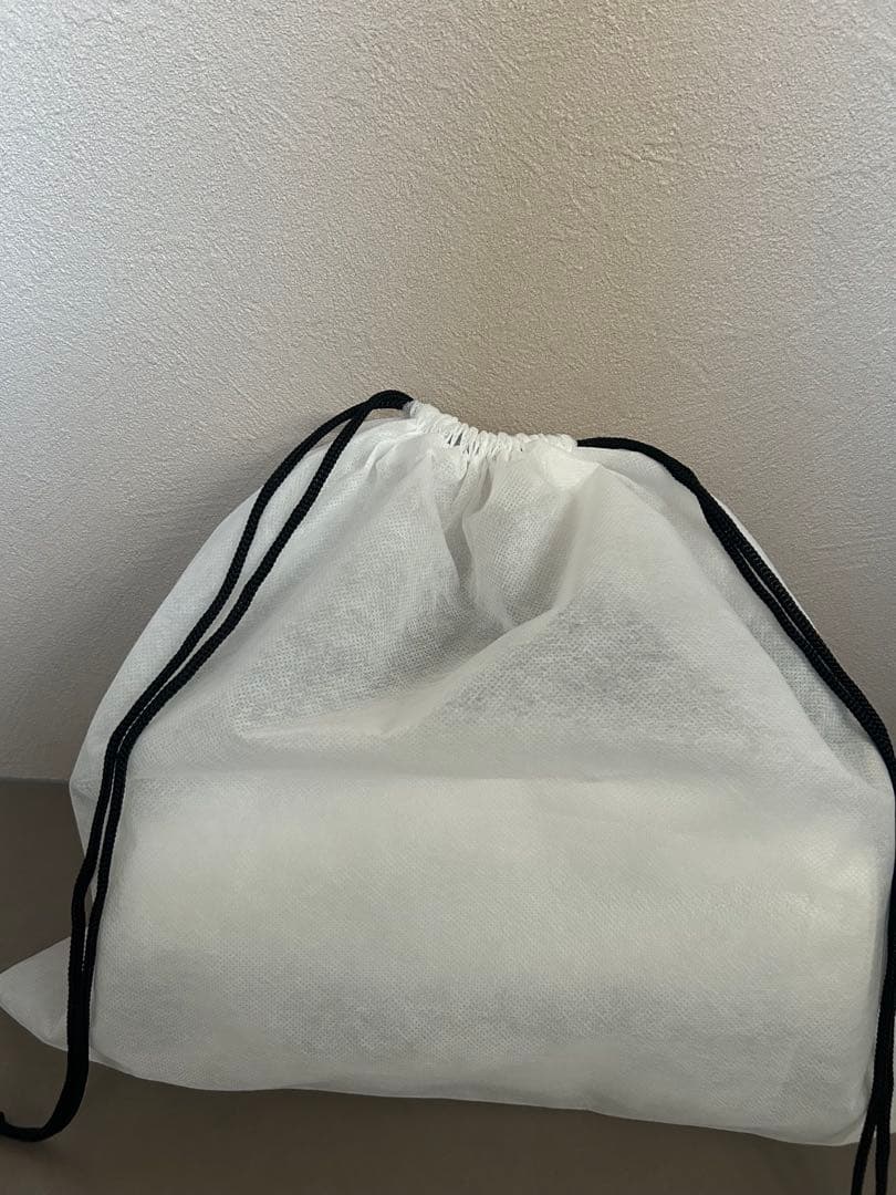 ビアズリー BEARDSLEY ボディバッグ レザー シルバー