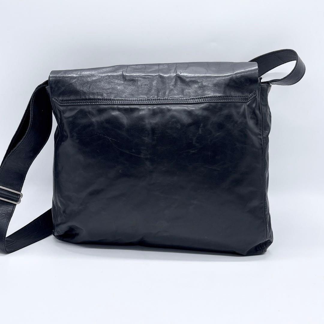 m0851 ショルダーバッグ メッセンジャーバッグ アニリンレザー　ブラック 黒