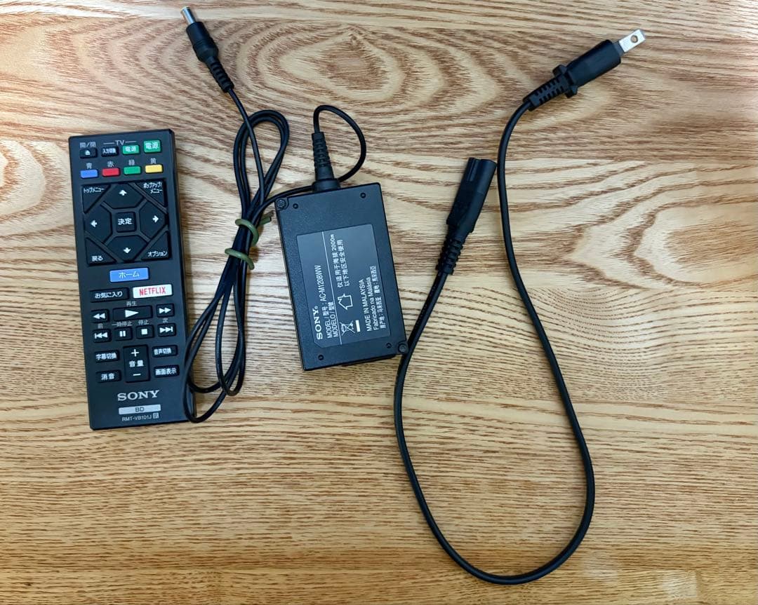 【美品】SONY Blu-rayプレーヤー 4K（HDMIケーブル・純正電池付）