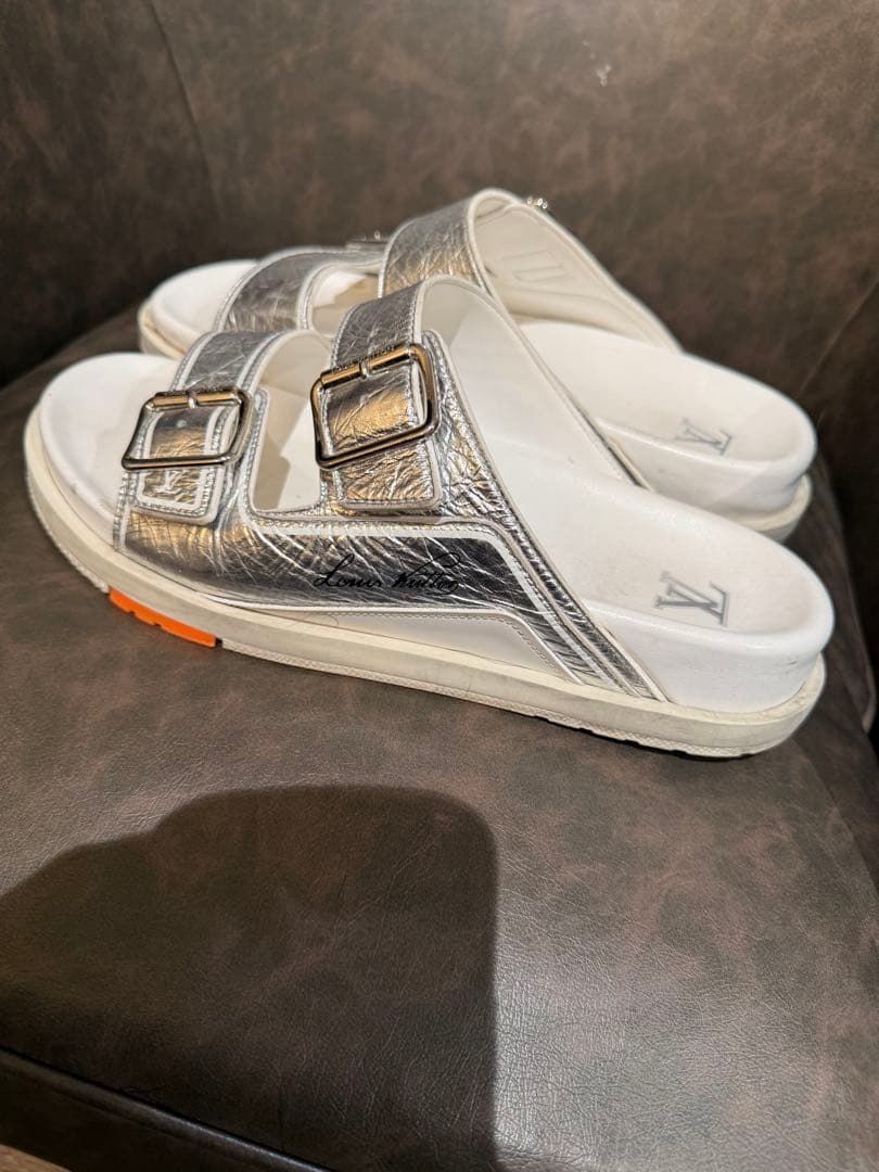 ルイヴィトン　レザー ミュール スライドサンダル シルバー 9
