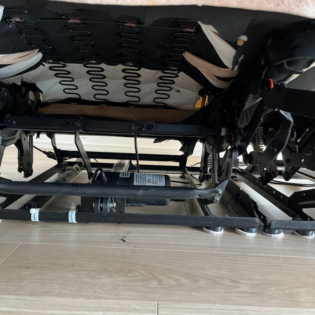 ニトリ電動リクライニング2人掛けソファ　 本革(一部合成皮革)アイボリー