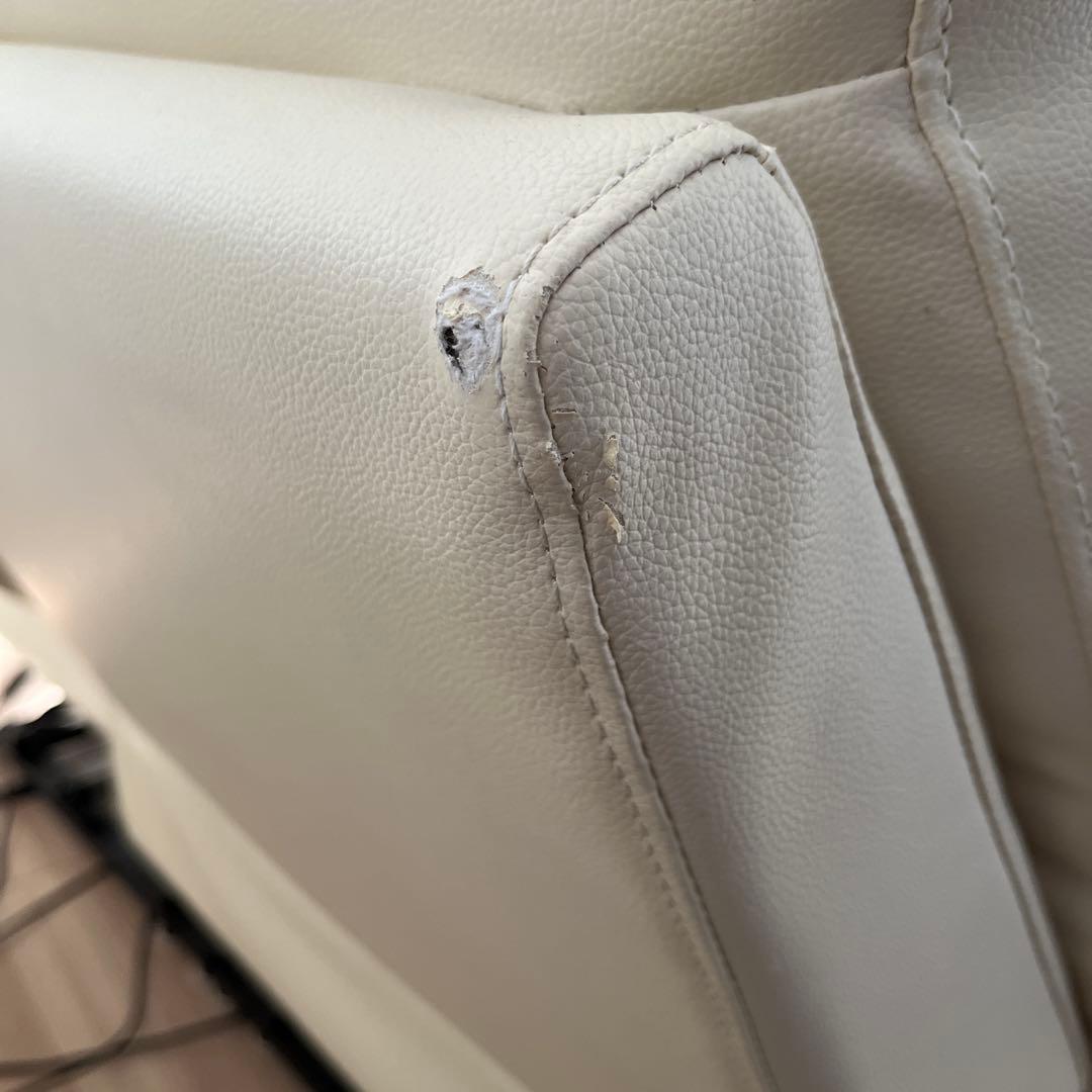 ニトリ電動リクライニング2人掛けソファ　 本革(一部合成皮革)アイボリー