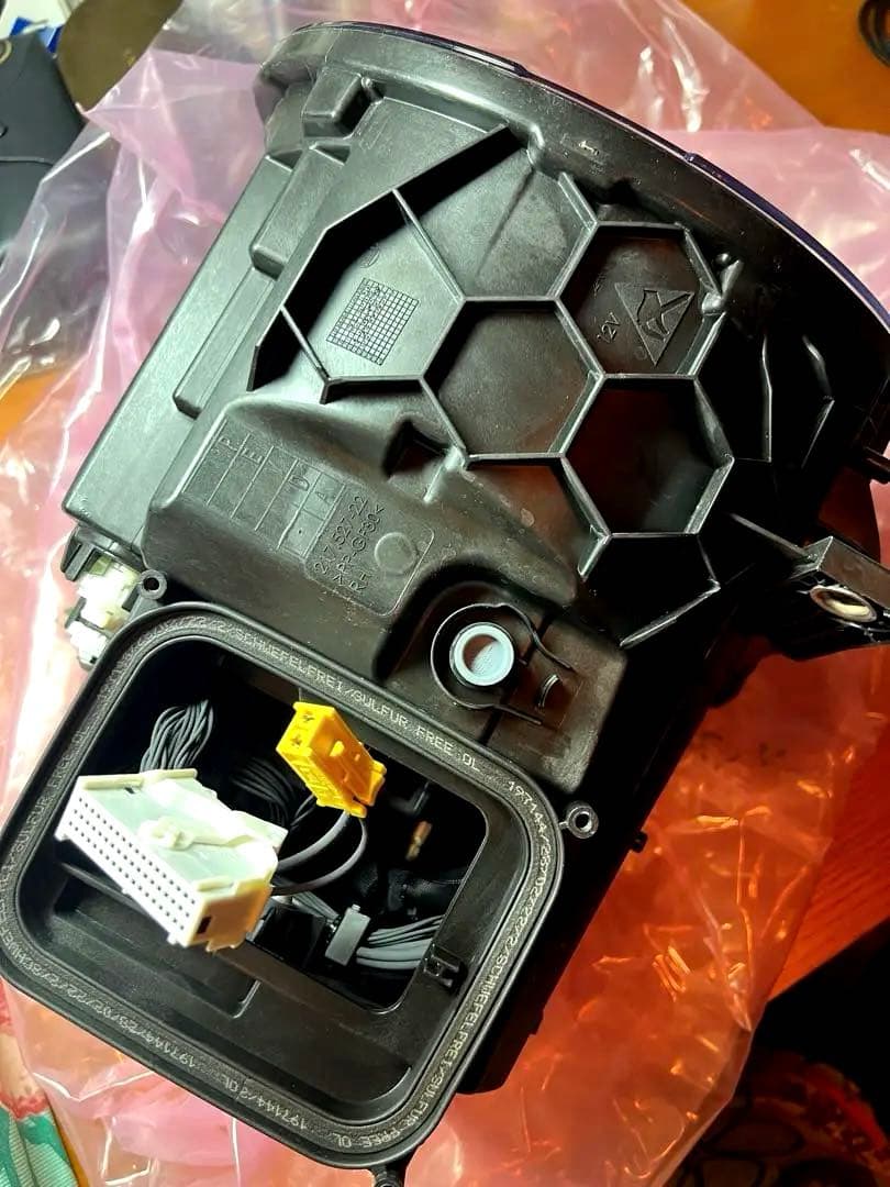 L*o様 【業界最安値】　Gクラス　G63AMG 純正ヘッドライト左右セット