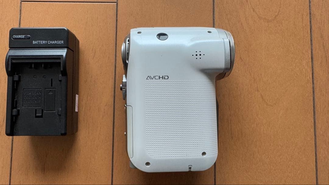 動作品パナソニック Panasonic HDC-SD7白 デジタルビデオカメラ