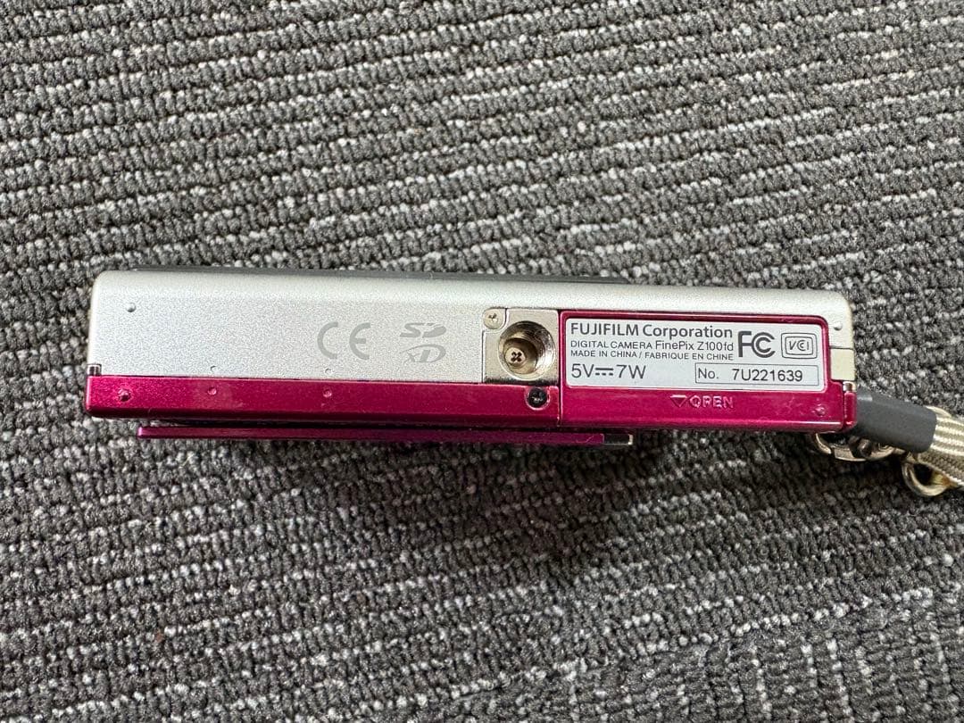 デジタルカメラ FUJIFILM FINEPIX Z100