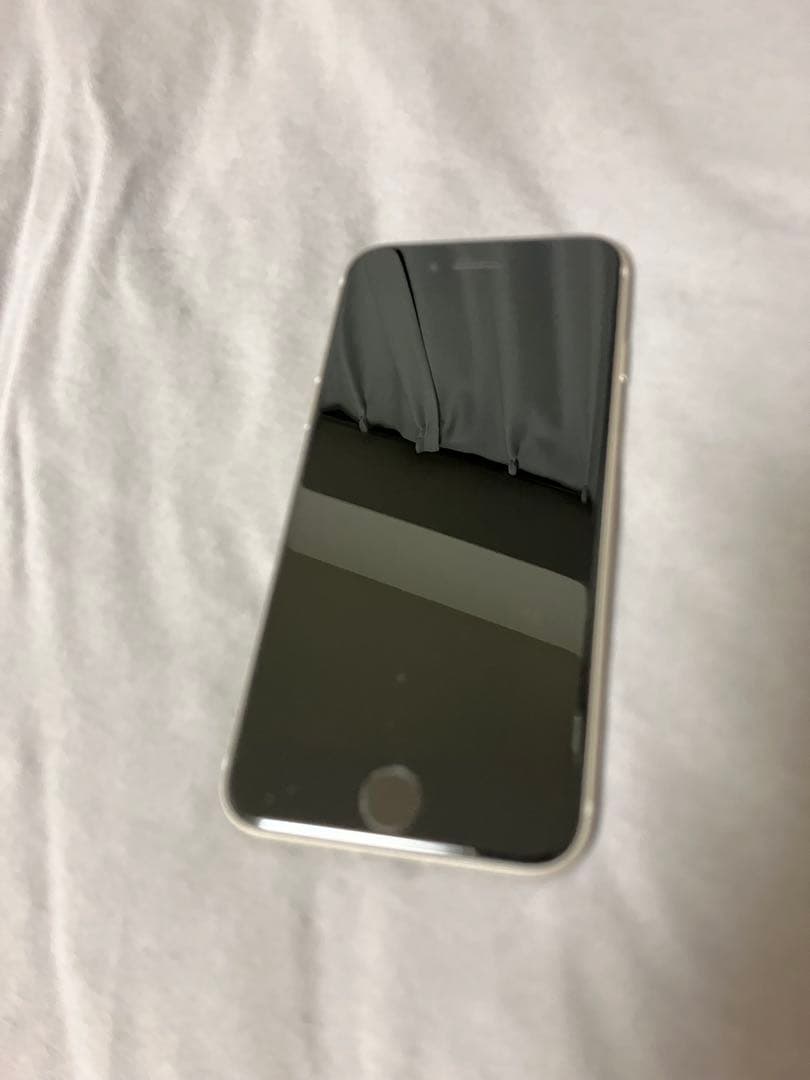 た*ん様 Apple iPhone SE 第3世代 64GB ホワイト 本体