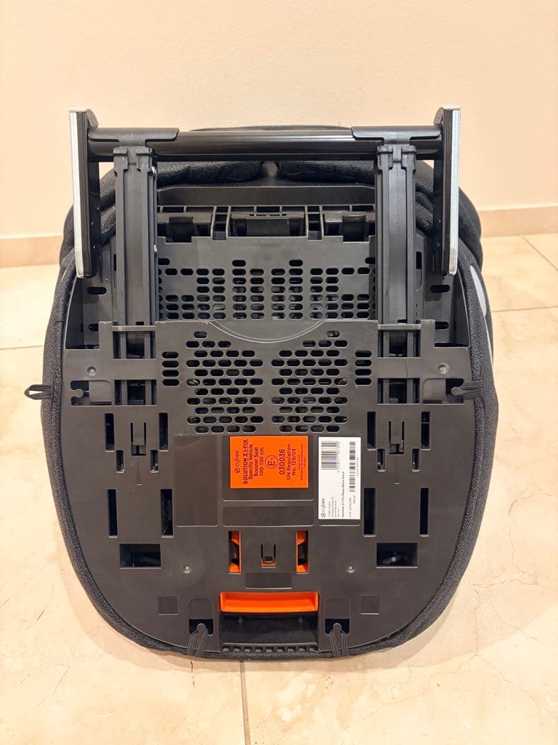 Cybex ジュニアシート SOLUTION Z I-FIXブラック