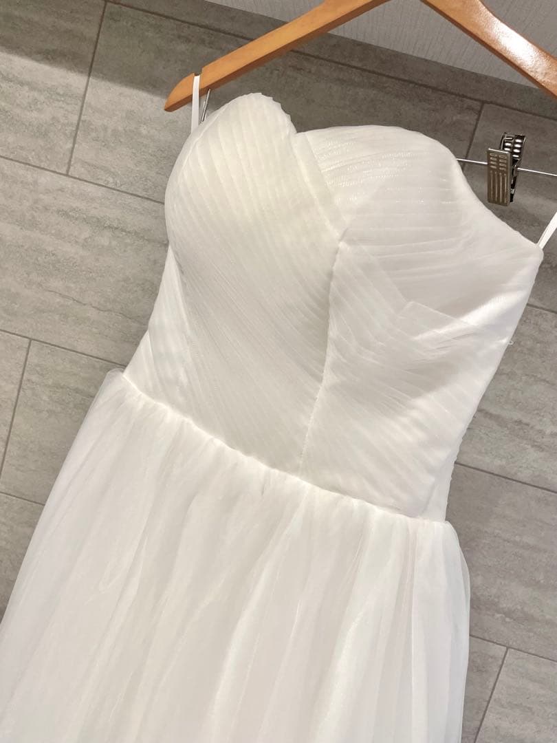 ウェディングドレス【前撮り・二次会用に！】ベール・グローブ付き/チュールホワイト