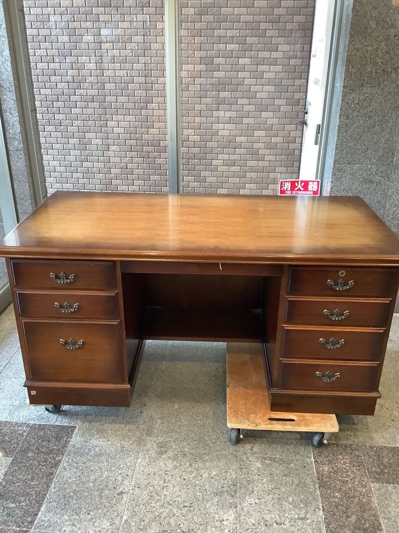 値引き‼️カリモク　両袖机　事務机　書斎　机　デスク　勉強　ワークデスク　現状品