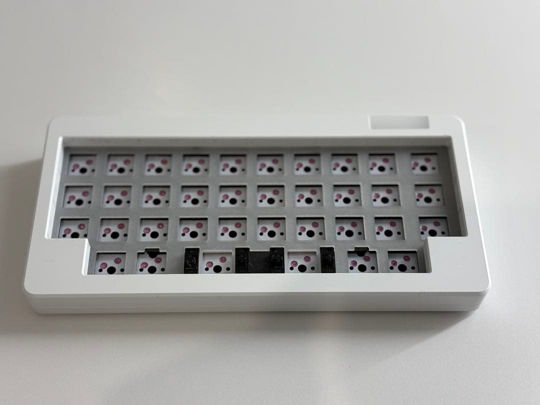 Lazydesigners apricot 自作キーボード