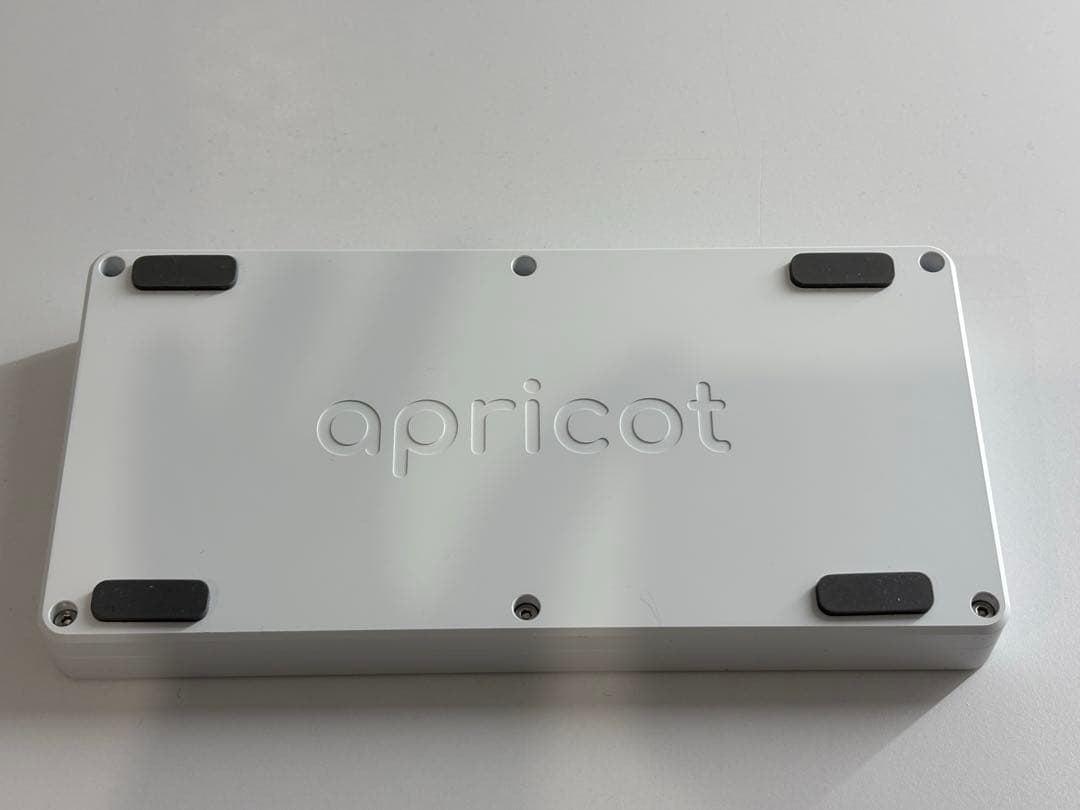 Lazydesigners apricot 自作キーボード