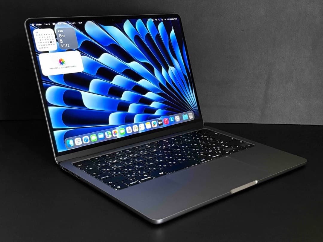 MacBook Air （M2, 2022）13.6㌅ 16GBメモリ CTO