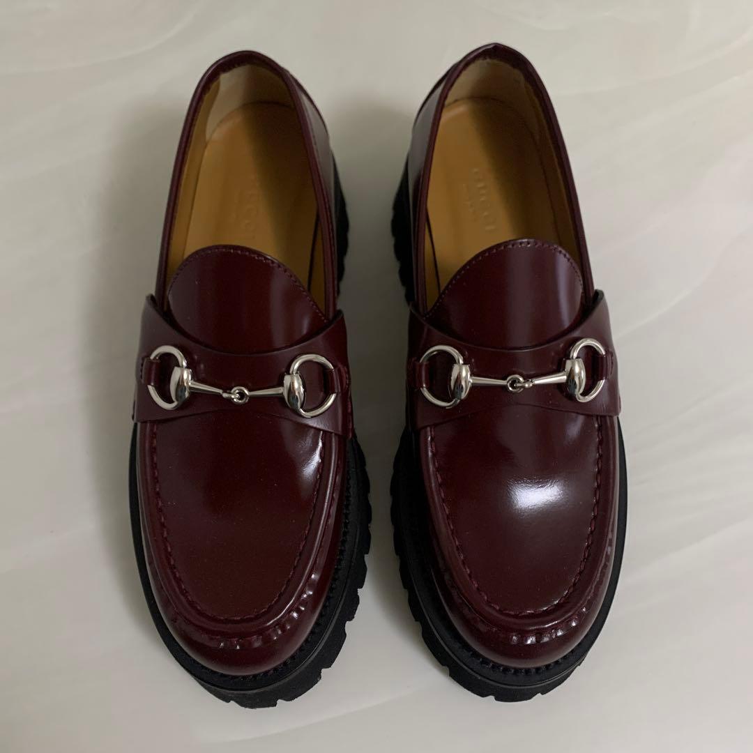 GUCCIバーガンディ 革ローファー 厚底　新品