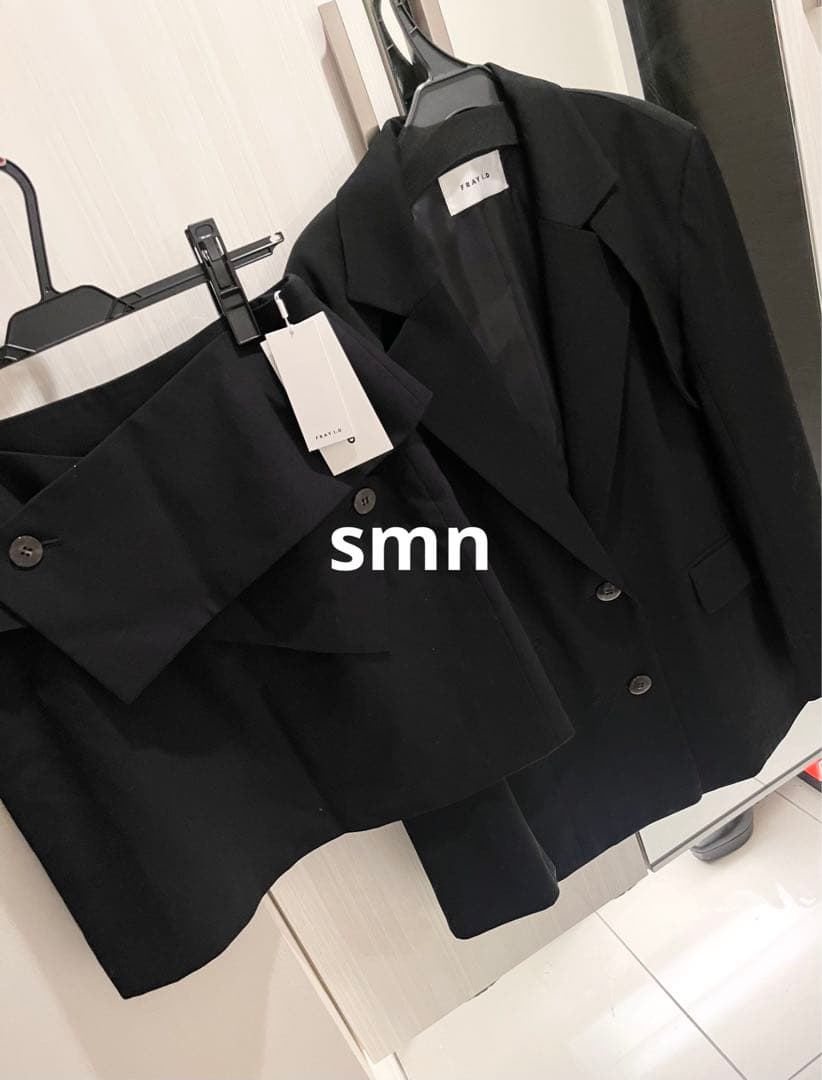 fray i.d カットアウトテーラードジャケット　クロスベルトミニスカート