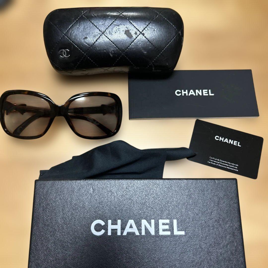 CHANEL ブラウン サングラス ケース付き　リボン