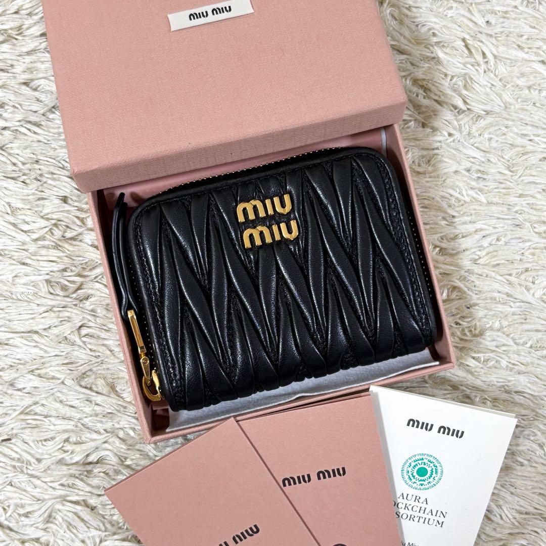 現行【未使用級】ミュウミュウ マテラッセ ケース カードケース ブラック