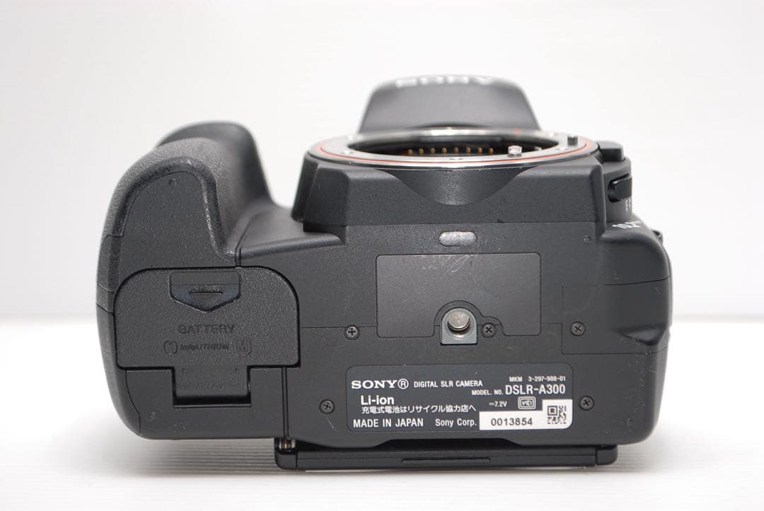 ❤️コスパ最強❤️SONY α300 望遠レンズで遠方撮影が可能 お手頃一眼レフ