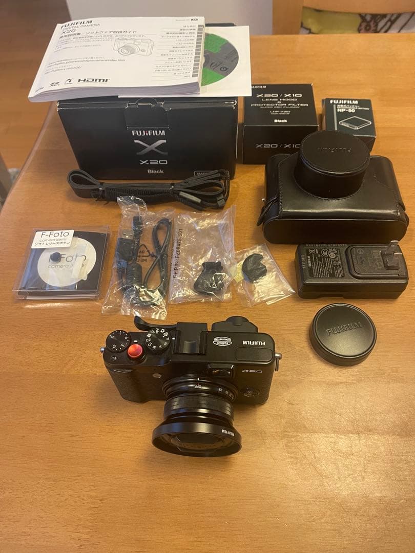 富士フイルム　Fujifilm X20 ブラック 本体　オプション多数　美品