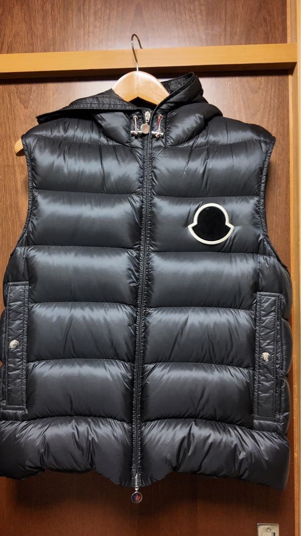 Moncler ベスト