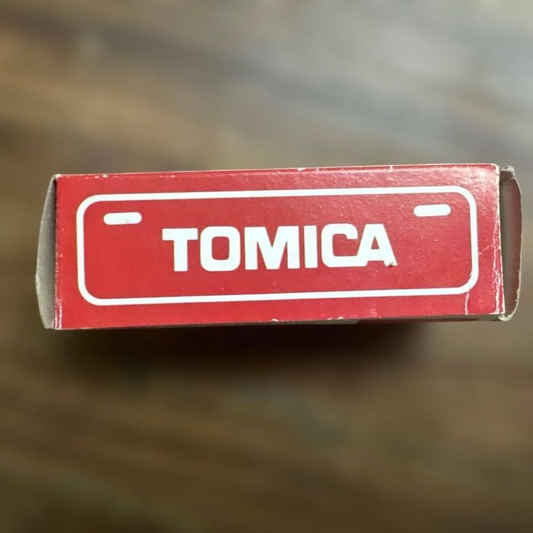 丸運のらくろ 箱付未開封 トミカFUSO WING ROOF TRUCK 036