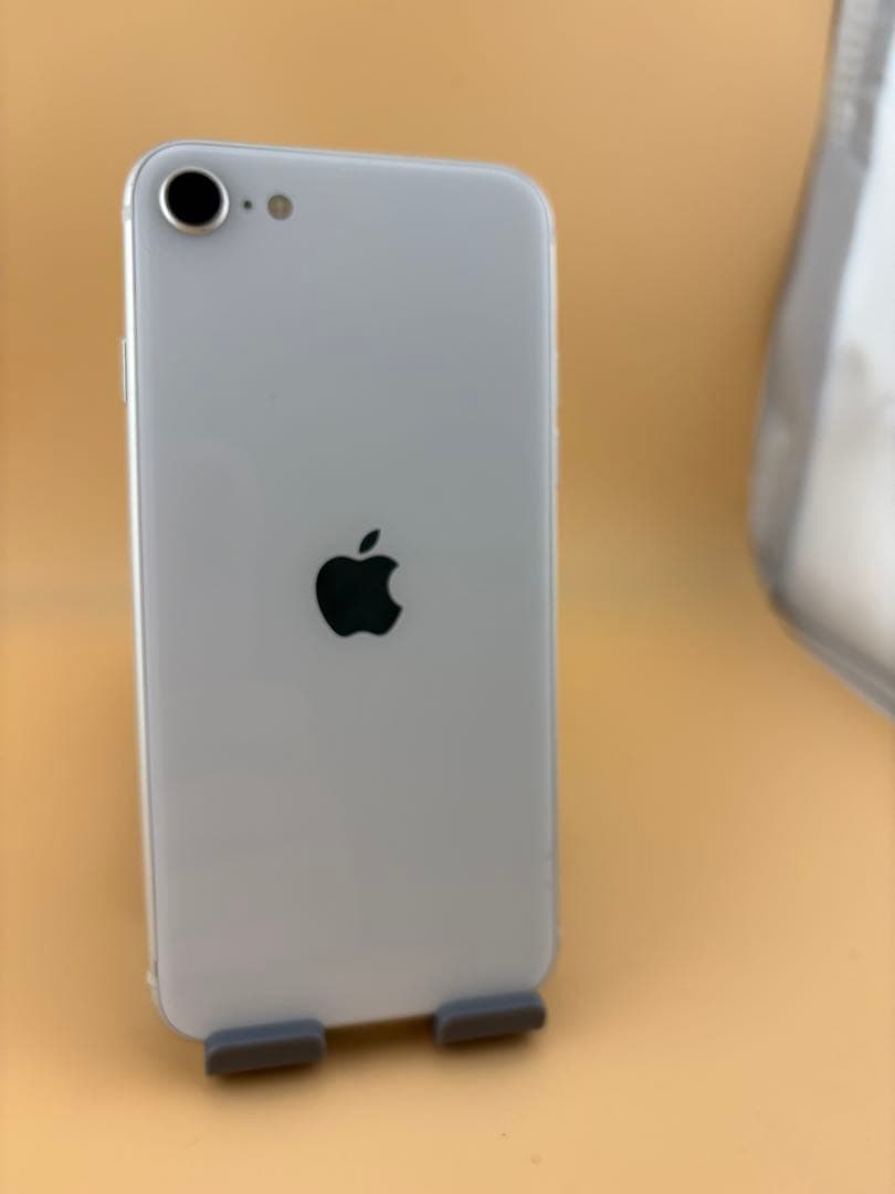 iPhone SE 代3世代64GBスターライトバッテリー純正88%