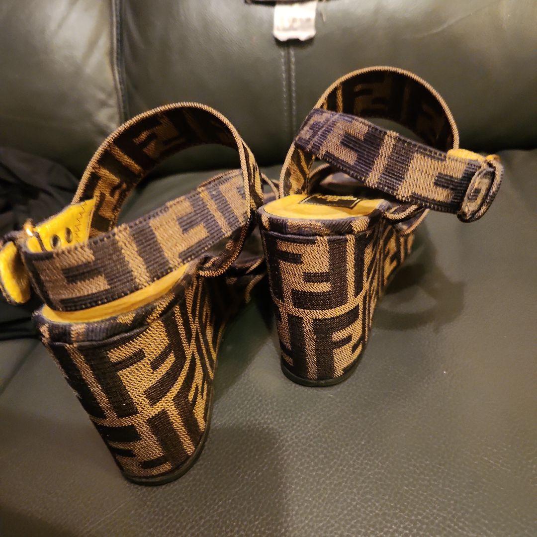 FENDI FFロゴ ウェッジサンダル
