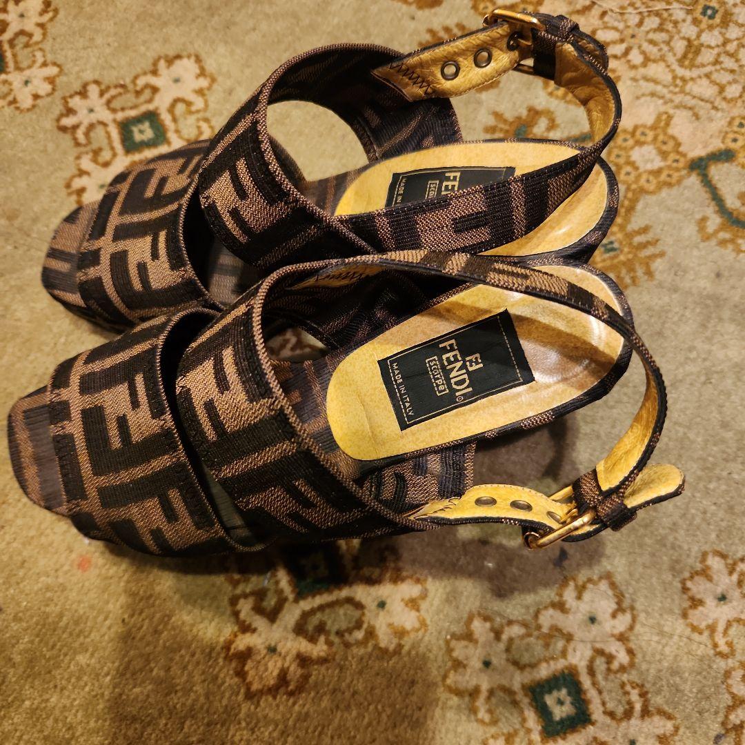 FENDI FFロゴ ウェッジサンダル