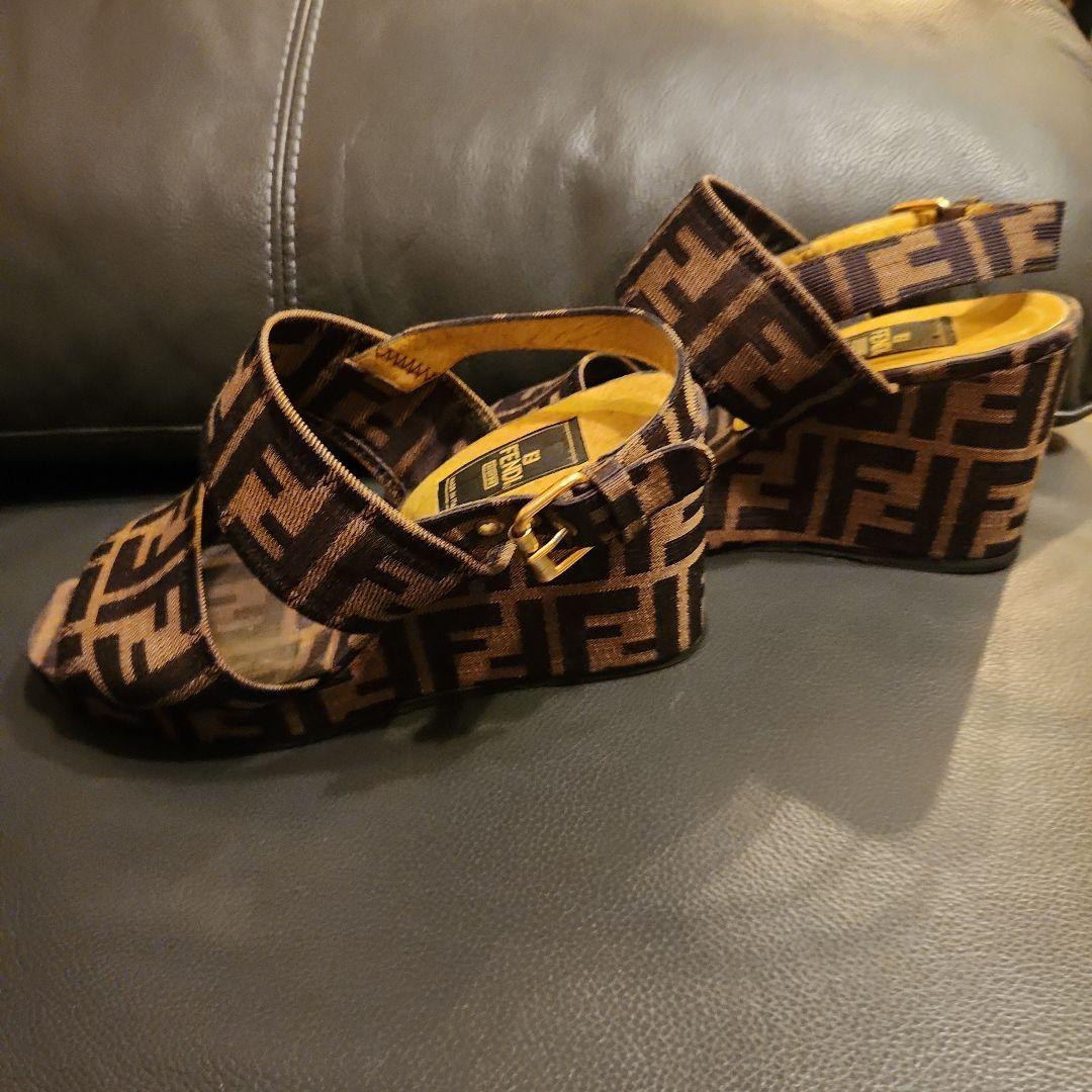FENDI FFロゴ ウェッジサンダル