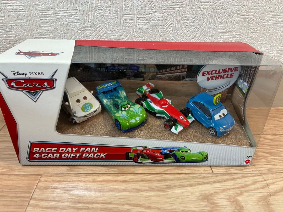 カーズ　RACE DAY FAN 4-CAR GIFT PACK