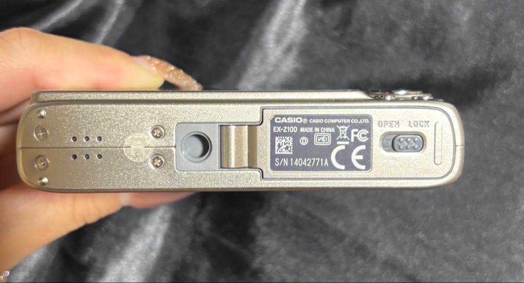 CASIO EXILIM EX-Z1000 コンパクト デジタルカメラ シルバー