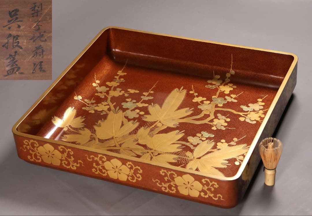 【MA797】時代木製漆器 梨子地 松梅・桔梗唐草 金蒔絵 呉服蓋 広蓋 広盆
