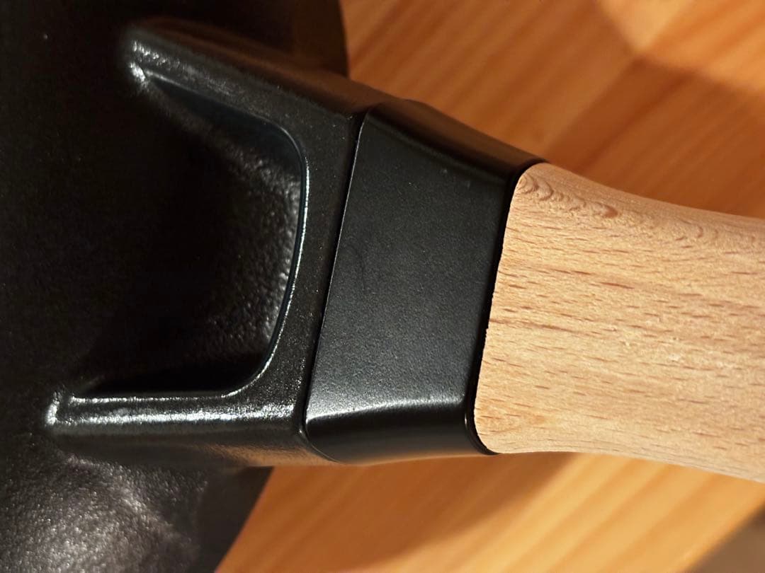 ヨリ　ストウブ　ウッドハンドルフライパン　２０cm